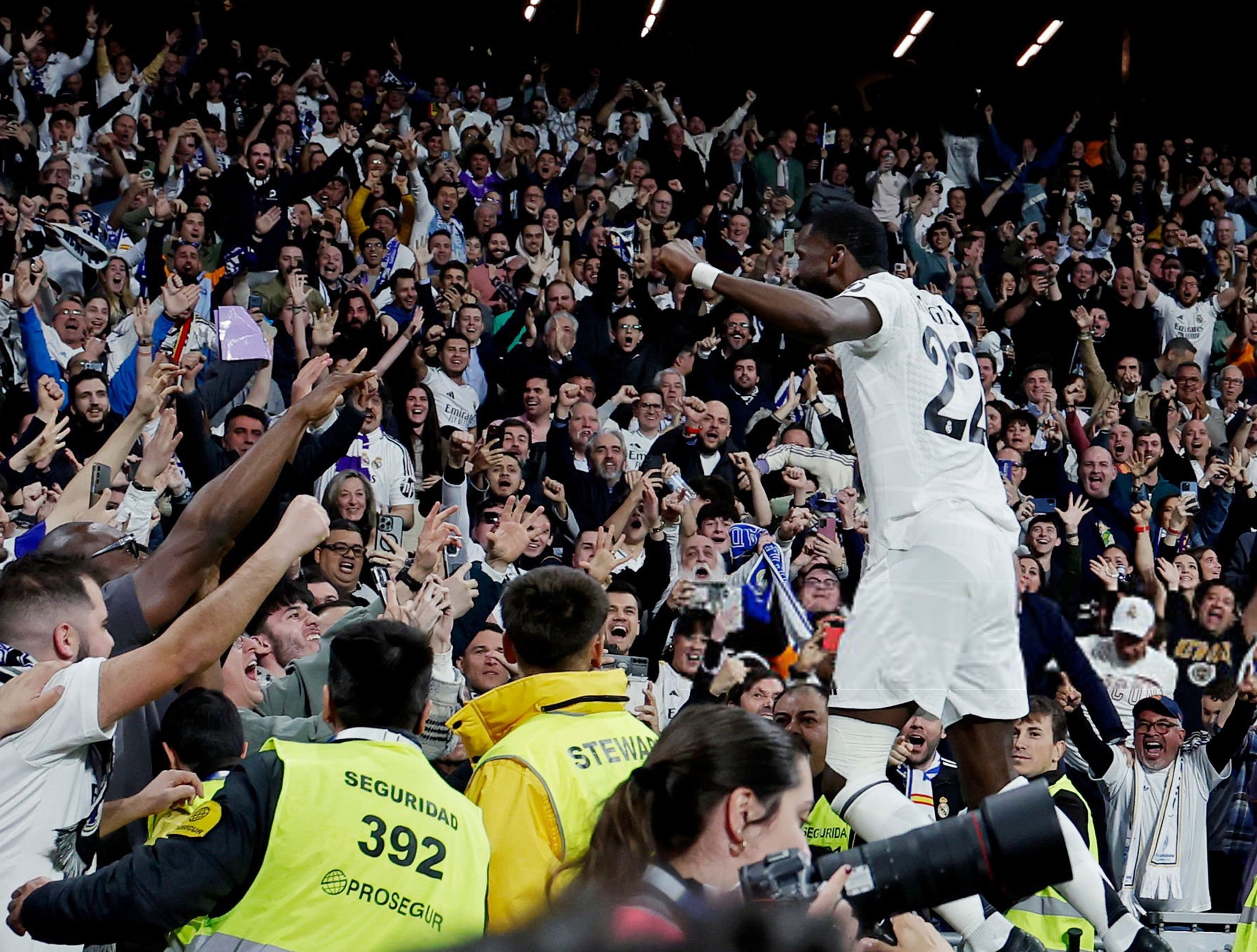 华体会官网-波尔图绝杀曼联，博格巴乌龙送礼西甲  第1张