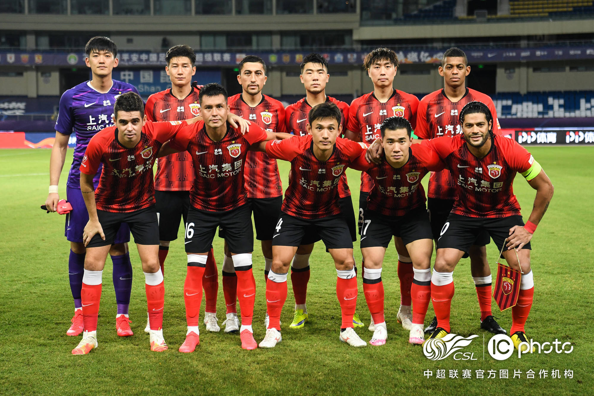 华体会网址-主场得分：天津泰达主场战胜上海上港，赢得关键胜利  第1张