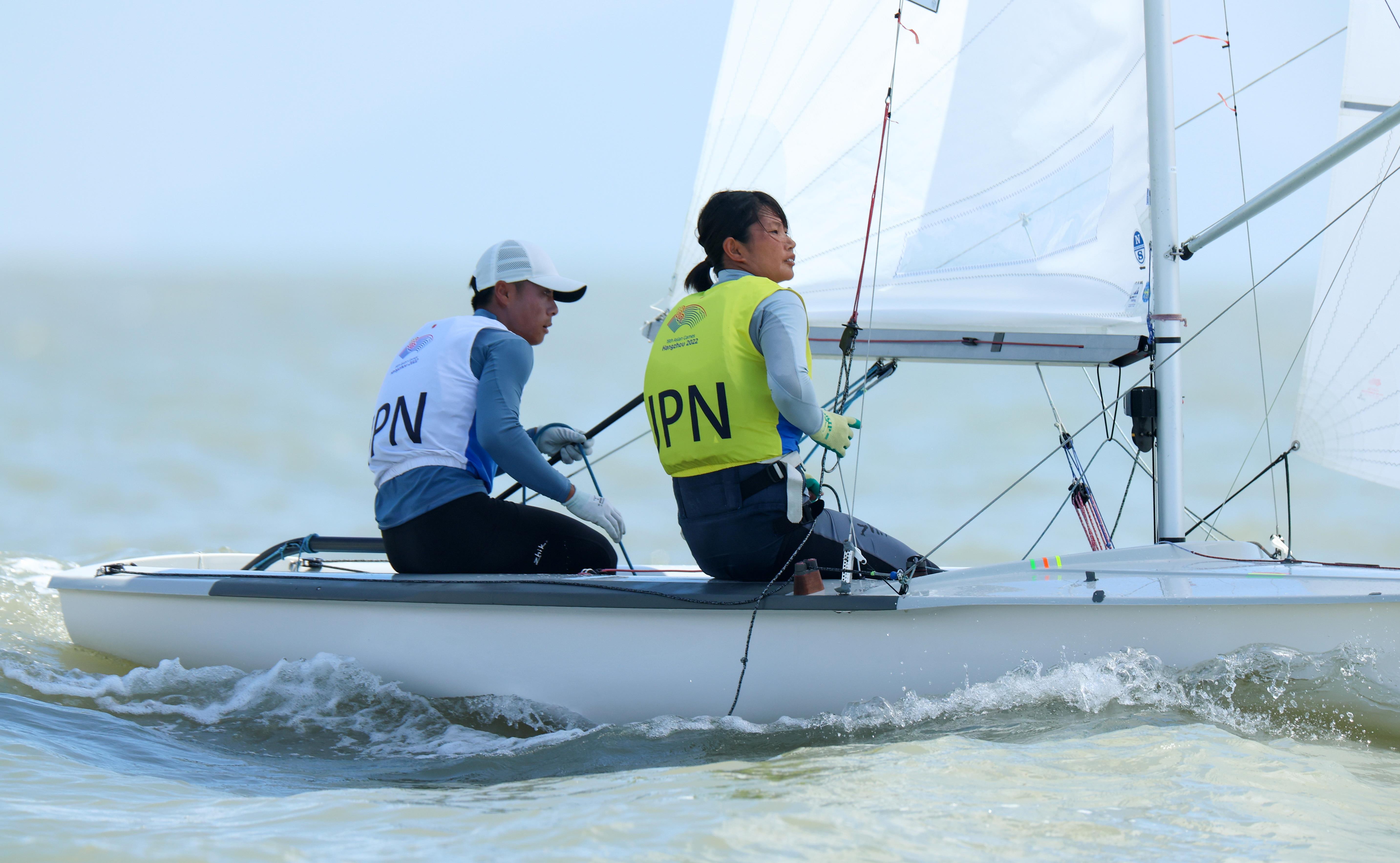 华体会下载-帆船比赛势不可挡，选手们帆影飞扬的简单介绍  第1张